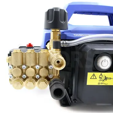 Annovi Reverberi AR 670 pump detail