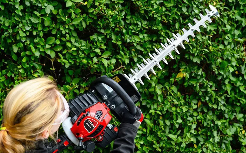 Attila ATH 622 D - Ergonomic hedge trimmer 67 cm
