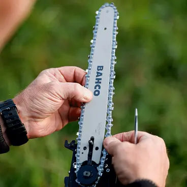 BAHCO BCL108PS - 20 cm Built-in Battery Telescopic Pruner