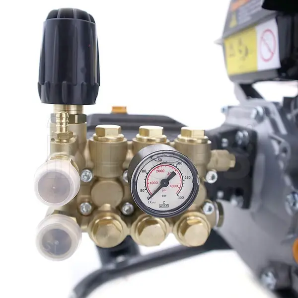 Comet FDX Blade S pump - Loncin engine pressure washer with self-priming