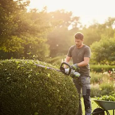 EGO HT 5110 E - 51 cm Battery-Powered Bidirectional Hedge Trimmer
