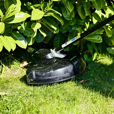 Greenworks GD40BCK4 Battery-Powered Brush Cutter with 4Ah Battery and Charger Included