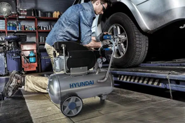 Hyundai 65650 - 24 L Air Compressor