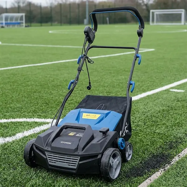 Hyundai 65485 - Artificial Turf Sweeper