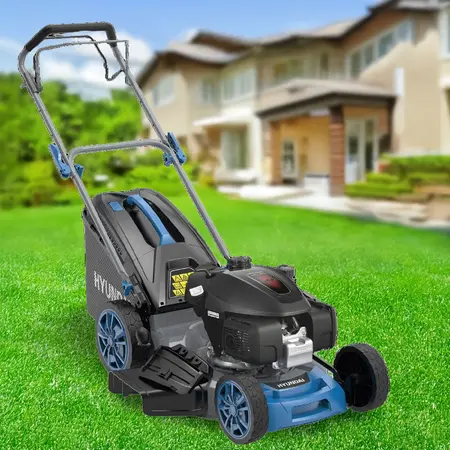 Hyundai 65820 - Petrol Mulching Lawnmower, Cut and Collect