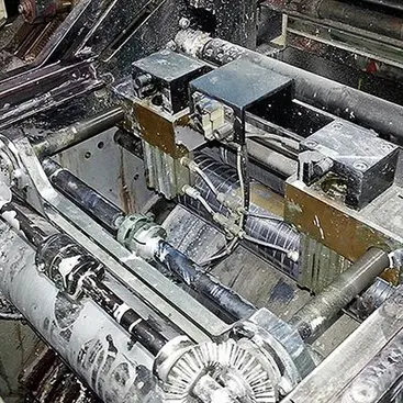Cleaning of industrial printing machinery with IBL2500 dry ice sandblaster before