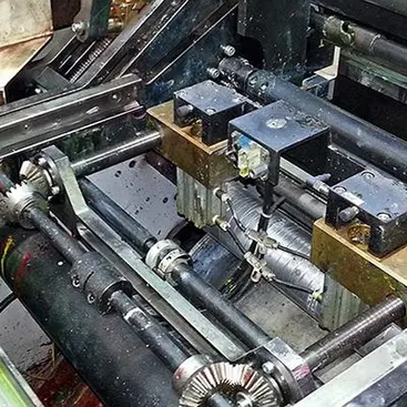 Cleaning of industrial printing machinery with IBL2500 dry ice sandblaster afterwards