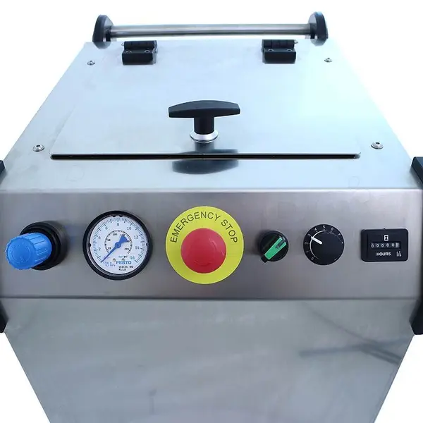 Intelblast IBL2500 control panel - Dry Ice Sandblasting