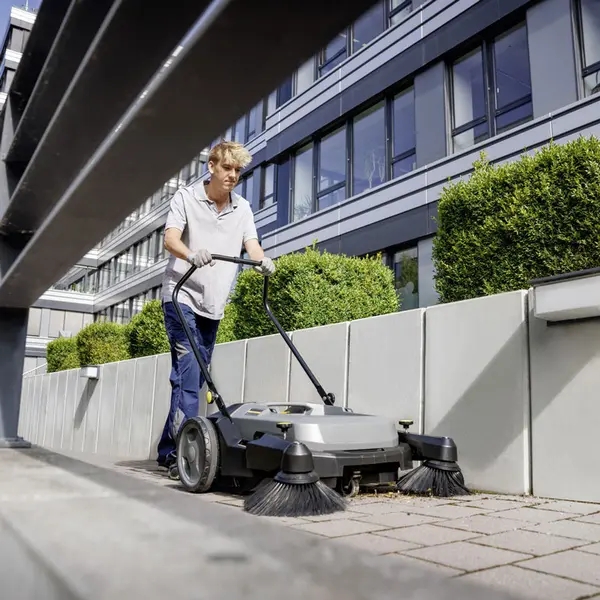 Karcher KM 70/20 C 2SB - Push Traction Sweeper