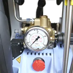 Kranzle K2160 pressure washer pressure gauge