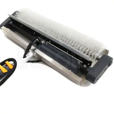 FK4-E - Electric Brush for Cleaning Photovoltaic Systems