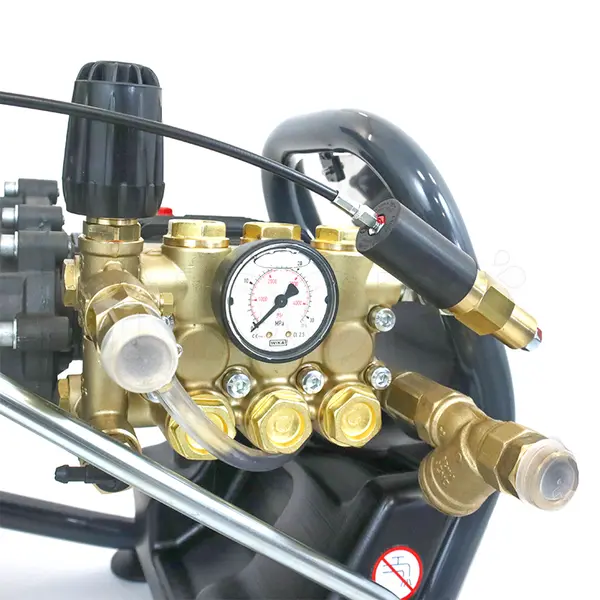 Lavor Thermic 2 W PRO 13 H - Pressure Washer with Honda GX 390 Reduced Speed Engine