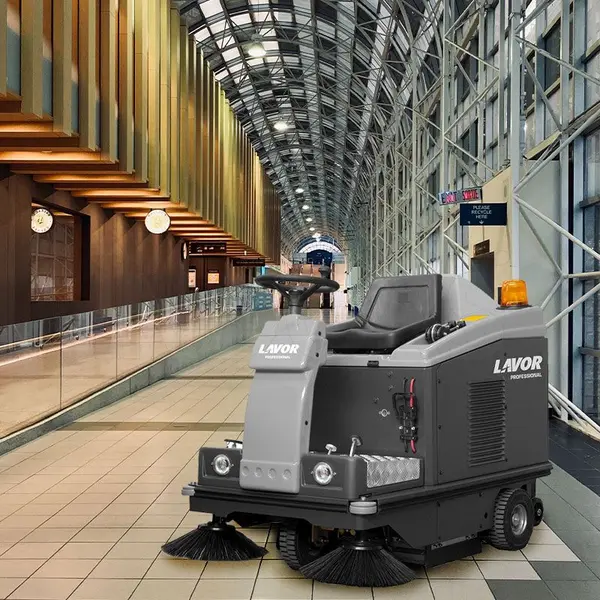 Lavor SWL R 1000 Industrial Sweeper for Medium to Large Surfaces