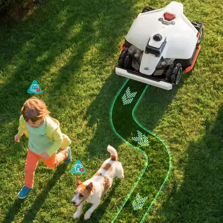 Mammotion LUBA 3 AWD 10000 wire-free robotic lawnmower for lawns up to 10,000 m²