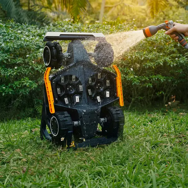 Mammotion Luba 3 AWD 5000 - Cordless Robotic Lawnmower with Perimeter Mowing Area of 5000 m²