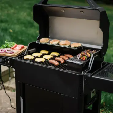 Masterbuilt AutoIgnite Series 545 - Digital Charcoal Grill and Smoker model MB20042724