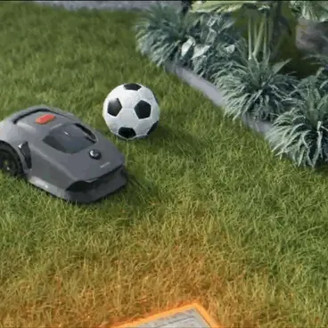 MOVA 600 KIT - Wireless robotic lawnmower with 81 replacement blades
