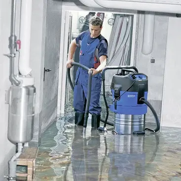 Nilfisk ATTIX 751-71 MWF - Wet and Dry Vacuum Cleaner with Internal Pump