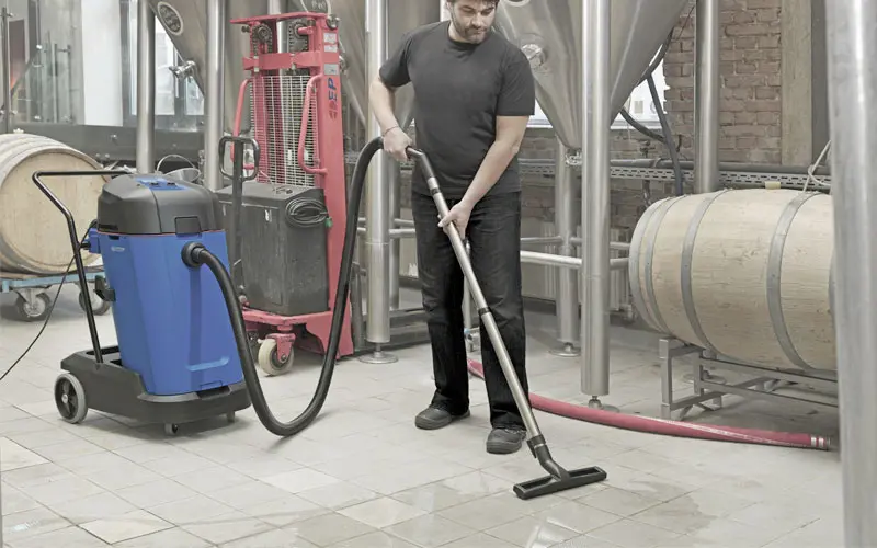 Nilfisk Maxii 75 Wet & Dry vacuum cleaner for commercial use