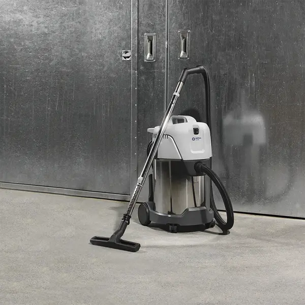 Nilfisk VL200 30 PC INOX - Solid and Liquid Vacuum Cleaner