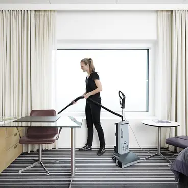 Nilfisk VU500 15 professional carpet cleaner