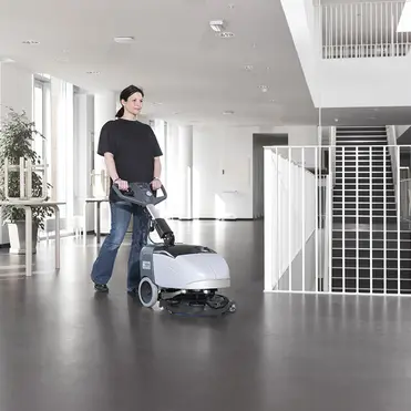 Nilfisk SC351 Battery-Powered Scrubber Dryer