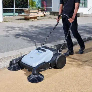 Nilfisk SW250 920 - Push Sweeper