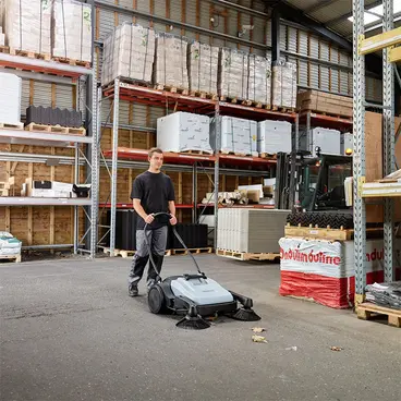 Nilfisk SW250 920 warehouse sweeper
