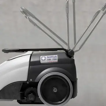Adjustable handle for Nilfisk SW750 professional sweeper