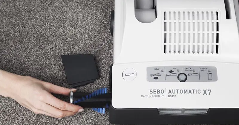 replacing worn used brush Sebo Automatic X7 - Vertical Carpet Cleaner 890 W