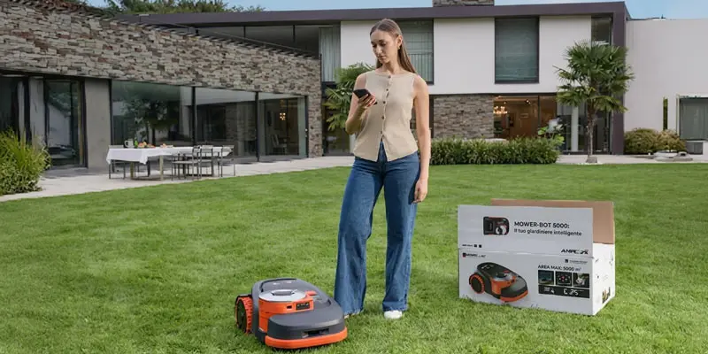 robot lawnmower with advanced LiDAR