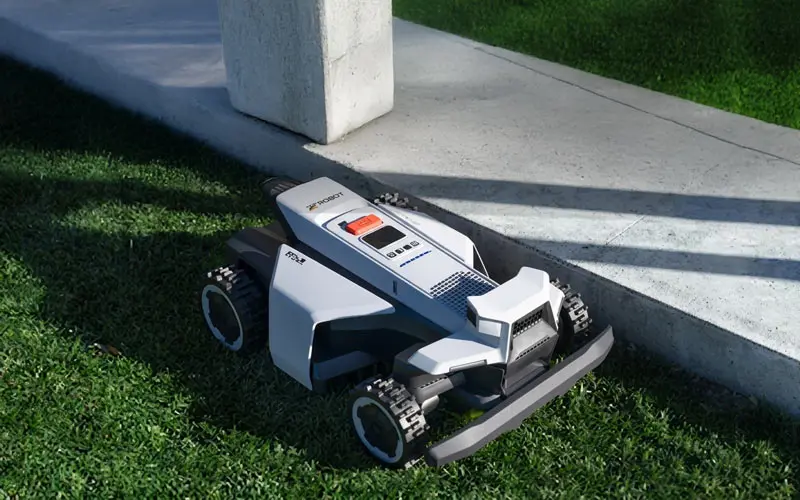Segway Navimow X450E - Robotic Lawnmower with Advanced Safety