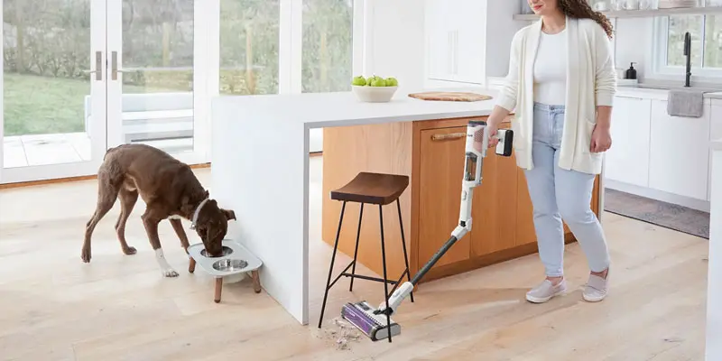 Shark IW1611EU - Vacuum cleaner for cleaning environments with pets