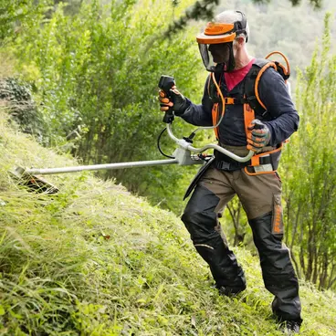 Stihl FSA 130 - Professional Battery Brushcutter Ø 260 mm