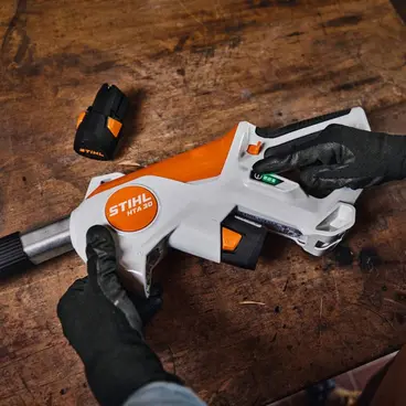 Stihl HTA 30 - Rechargeable Battery Pole Pruner