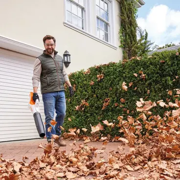 Stihl BGA 50 SET - Lightweight 36V Leaf Blower with Battery and Charger Included