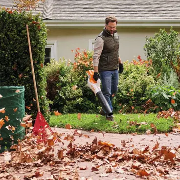 Stihl BGA 50 SET - Lightweight 36V Leaf Blower with Battery and Charger Included