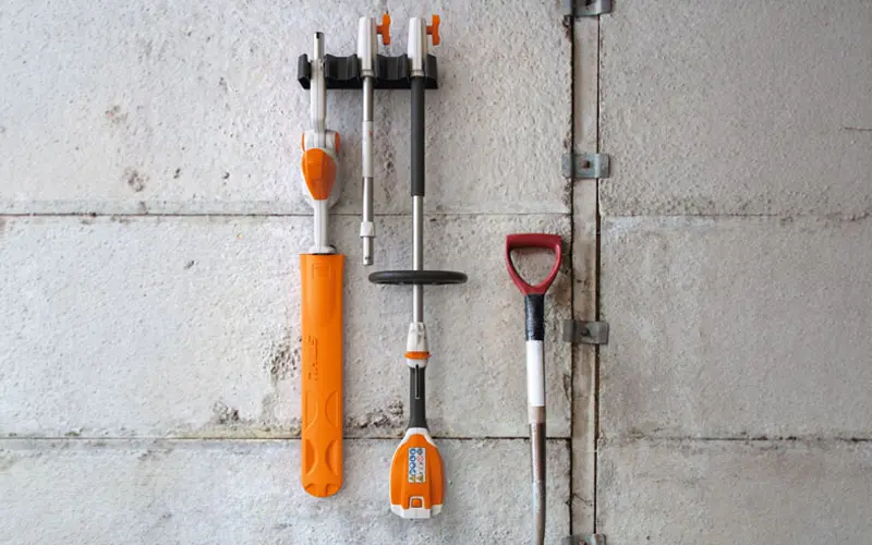 Stihl HLA 56 SET - Adjustable Battery Hedge Trimmer with AK 20 Battery + AL 101 Charger included