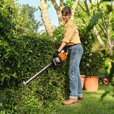 Stihl HSA 60 SET - 60 cm Battery Hedge Trimmer with Battery and Charger included