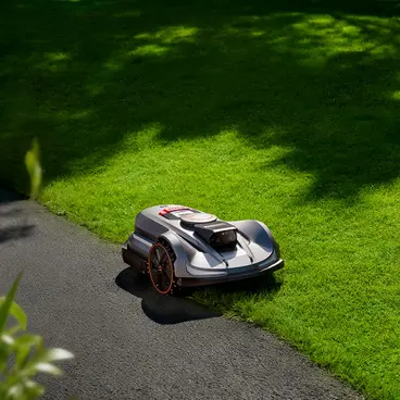 Sunseeker X3 Plus - Robotic Lawnmower with customizable cutting