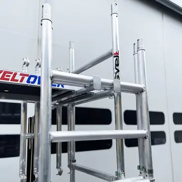 Svelt Sveltower - Ultra-compact Professional Aluminum Scaffolding h max 5.67 m.