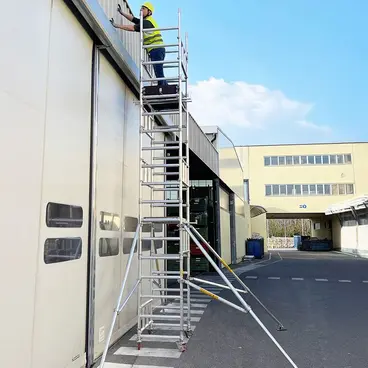 Svelt Sveltower - Ultra-compact Professional Aluminum Scaffolding h max 5.67 m.